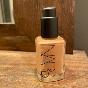Nars Sheer Glow Foundation